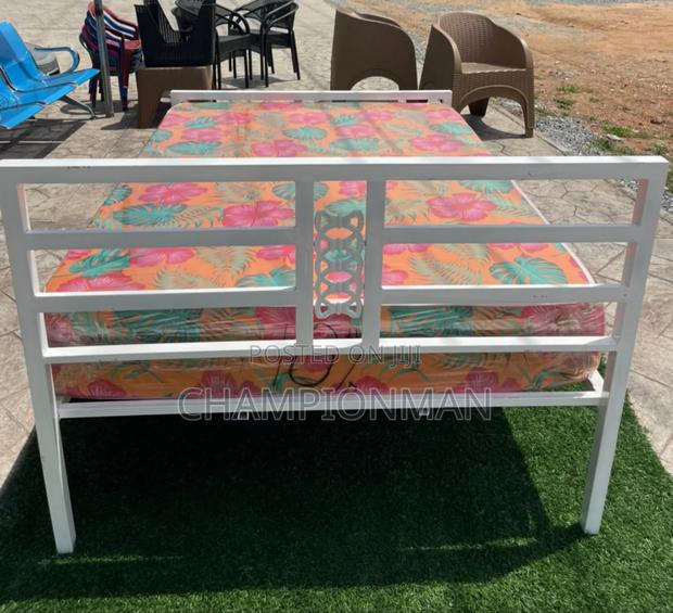 Double Metal Bed · Photo 2