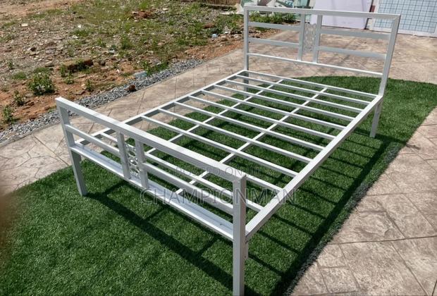 Double Metal Bed · Photo 7