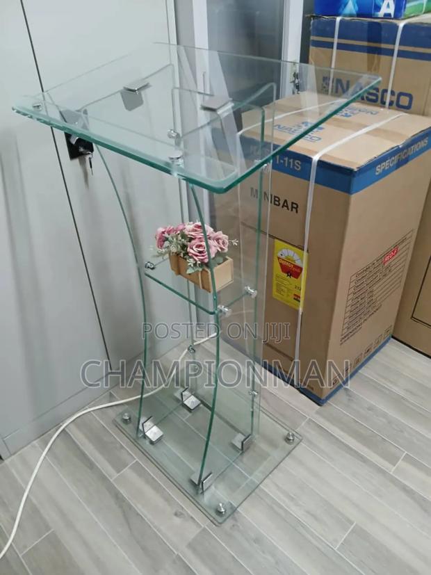 Pulpit Glass Plain · Photo 2