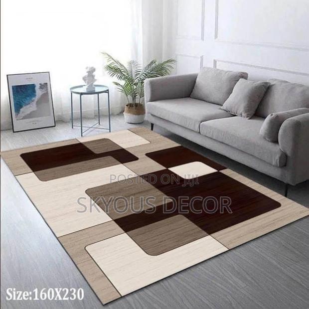 3d Carpet With a Cream Colour and Mix Colours · Photo 1