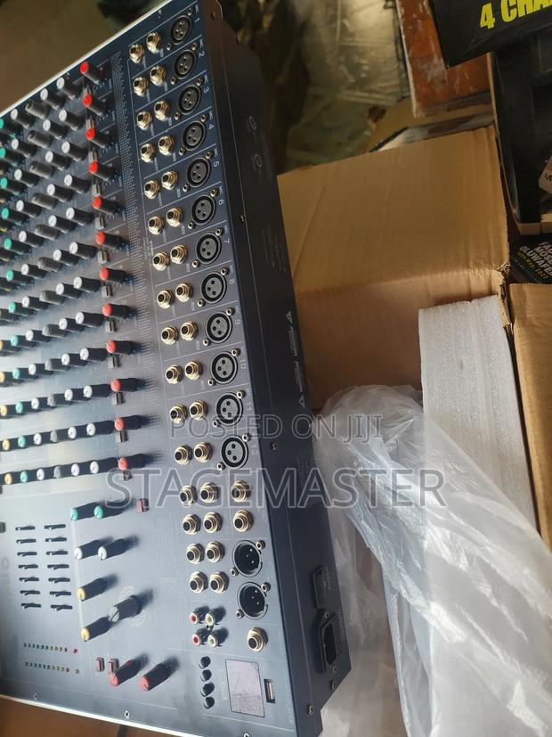 Yamaha SMX 12 Raw Mixer · Photo 3