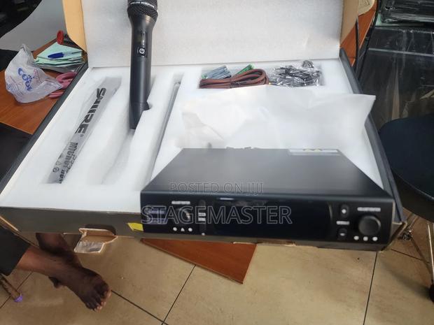 Wireless Microphones SLX · Photo 1