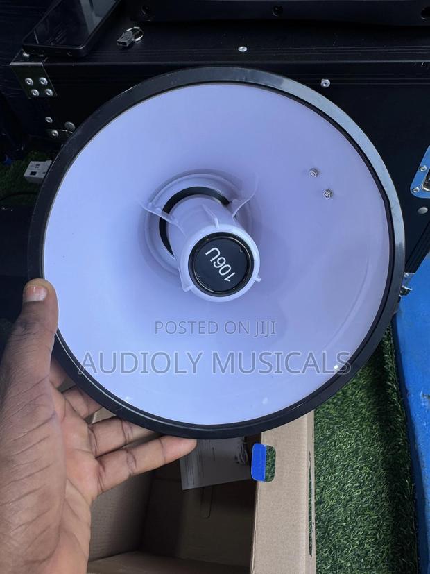 Megaphone Ml-106u · Photo 2