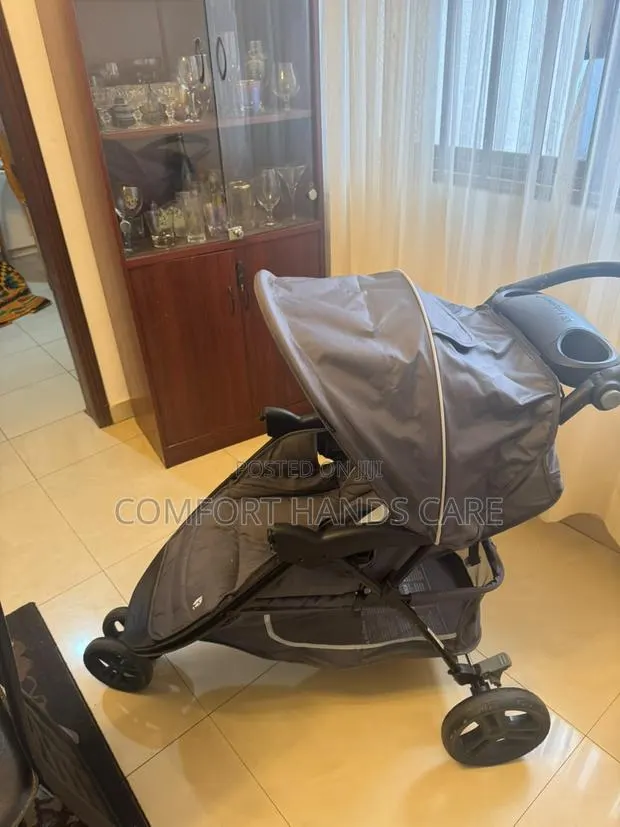 UK Used Baby Stroller With Extra Wheels – Foldable Durable · Photo 2