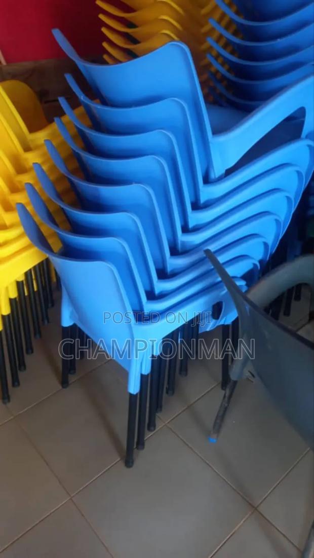 Plastic Chairs · Photo 2