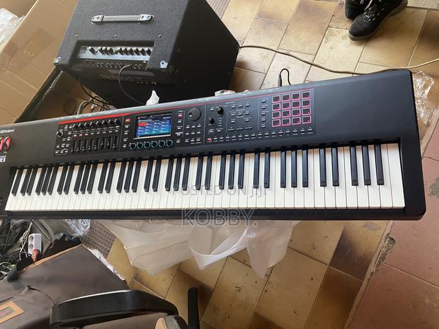 Roland Fantom 08 · Photo 2