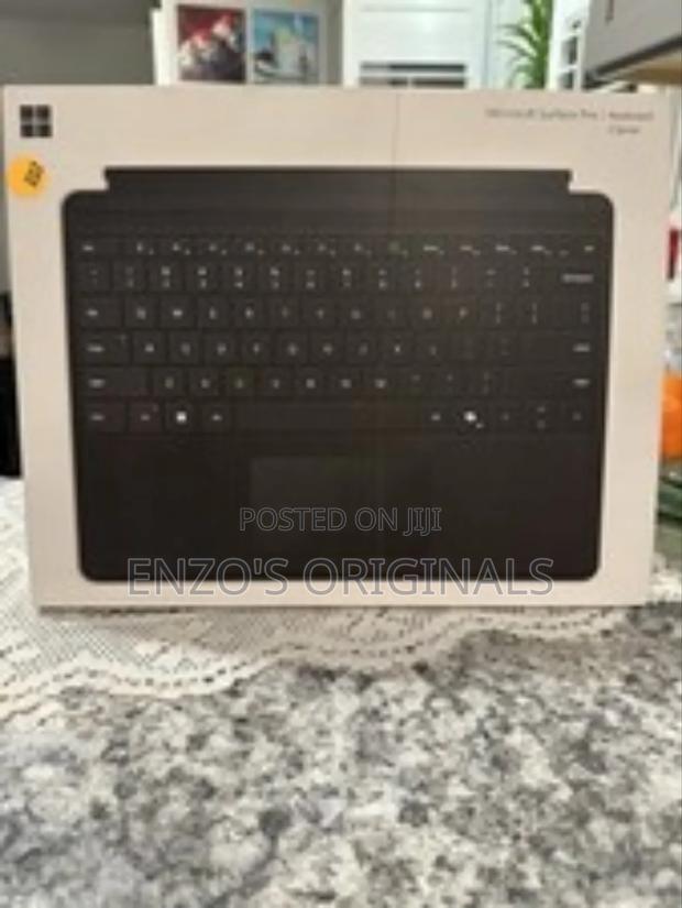 Microsoft Surface Pro 8, 9 And Pro 11 Keyboard Type Cover · Photo 1