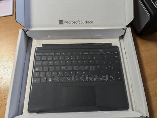Microsoft Surface Pro 8, 9 And Pro 11 Keyboard Type Cover · Photo 5