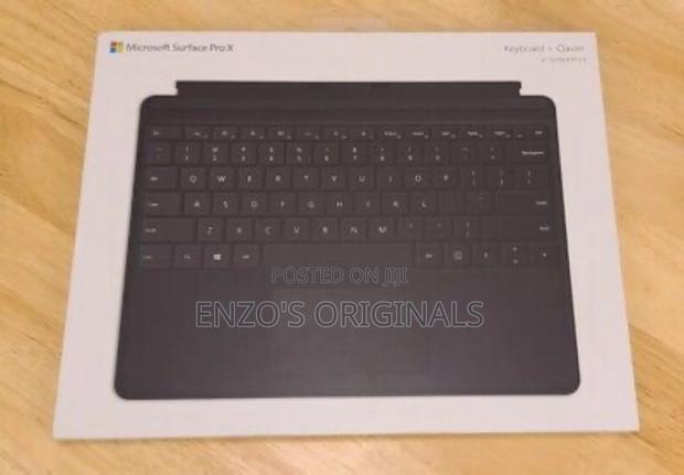 Microsoft Surface Pro 8, 9 And Pro 11 Keyboard Type Cover · Photo 6