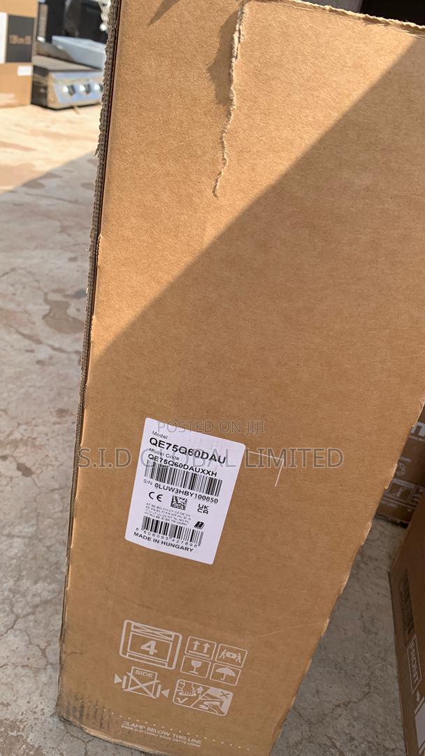 Gaming Hub Q60d 75" Samsung Smart Tv · Photo 1
