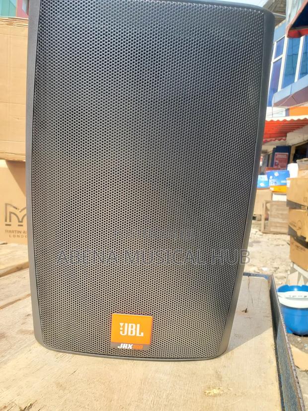 8-Inches Wall Mounted Speaker JBL (Black) · Photo 2