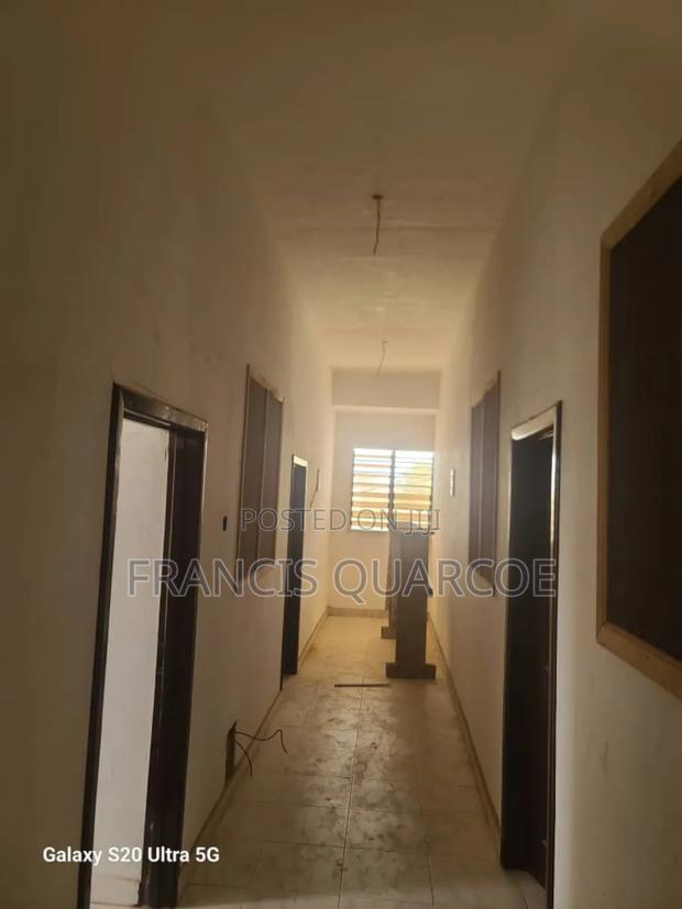 1bdrm Apartment in Francis Quarcoe, Dome for rent · Photo 1