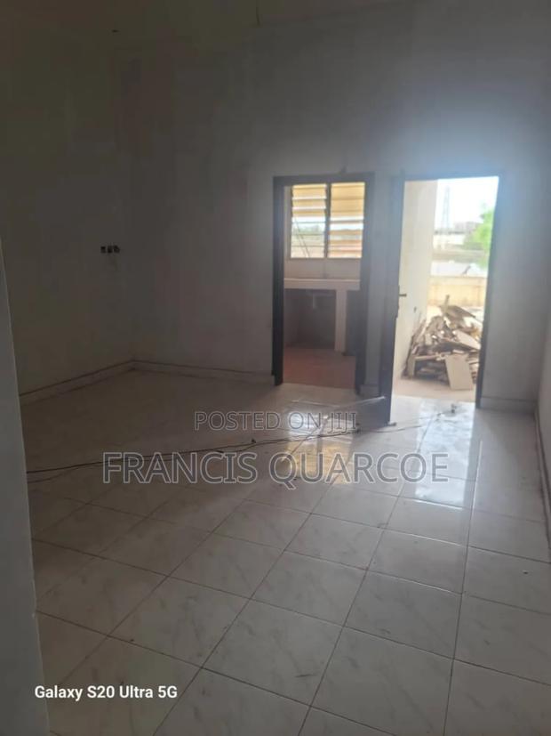 1bdrm Apartment in Francis Quarcoe, Dome for rent · Photo 2
