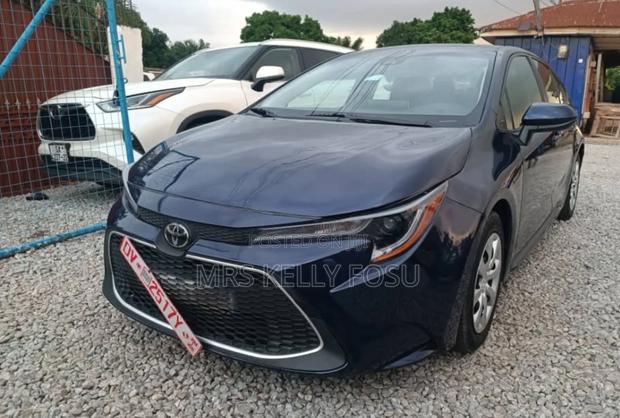 Toyota Corolla LE 2021 Gray · Photo 5