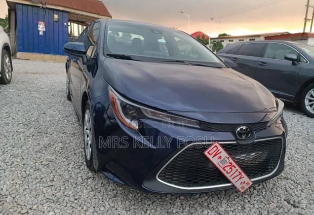 Toyota Corolla LE 2021 Gray · Photo 7