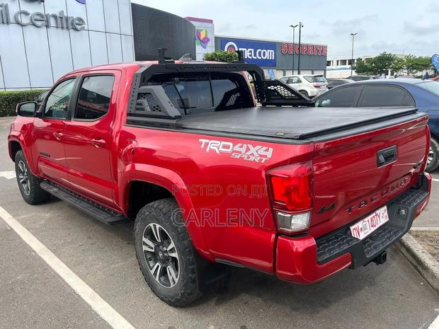 Toyota Tacoma TRD Sport 2017 Red · Photo 4