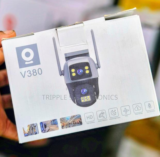 Two Way Dual Lens 4g Smart CCTV Camera · Photo 2