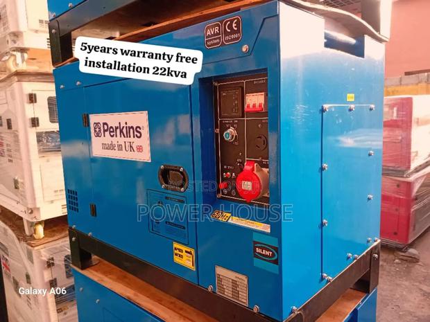 Hub Crown Port Diesel Generator Perkins 22kva Diesel · Photo 1