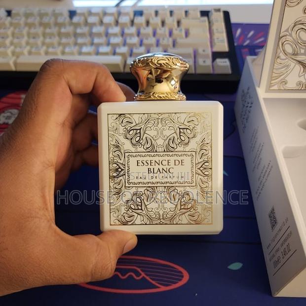 Essence De Blanc Edp · Photo 1