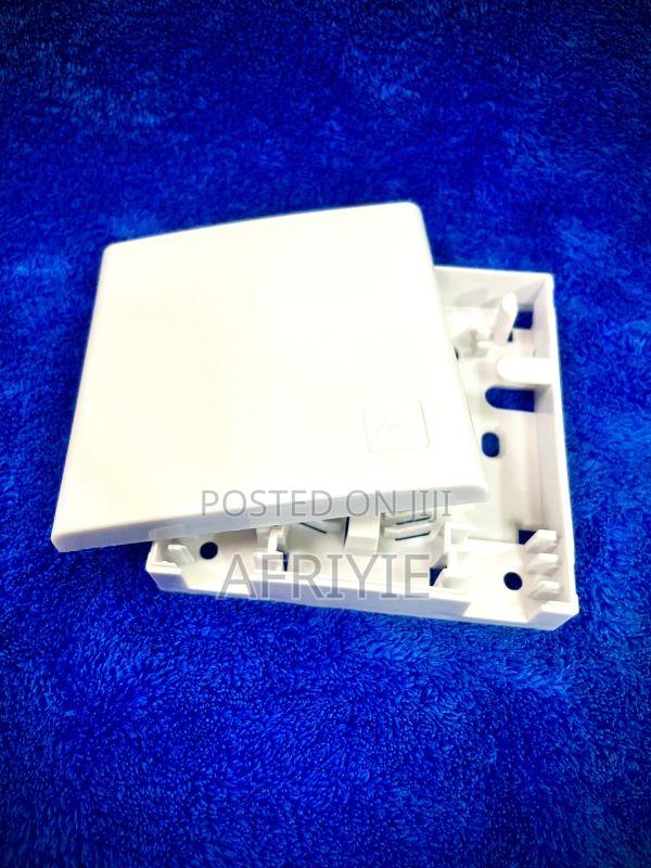 2 Core Fiber Optic Terminal Distribution Junction Box · Photo 1