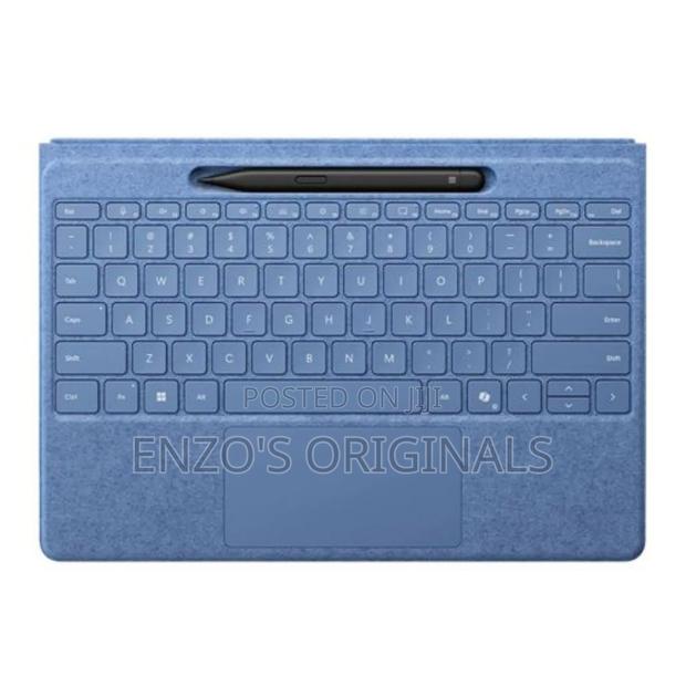 Surface Pro 9 & 11 Keyboard Signature Edition Alcantara New · Photo 6