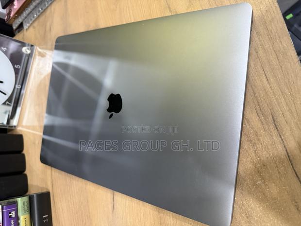 Laptop Apple MacBook Pro 2019 32GB Intel Core i7 SSD 512GB · Photo 4