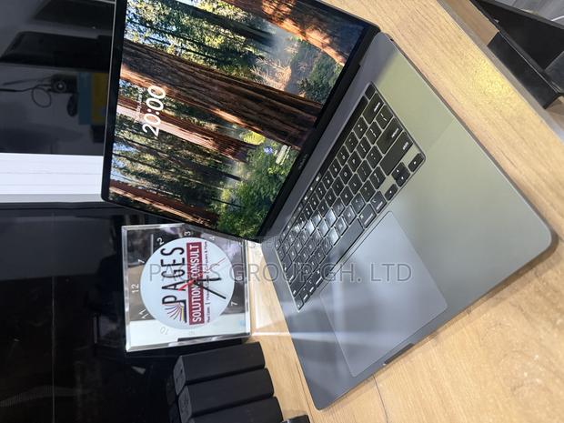 Laptop Apple MacBook Pro 2019 32GB Intel Core i7 SSD 512GB · Photo 2