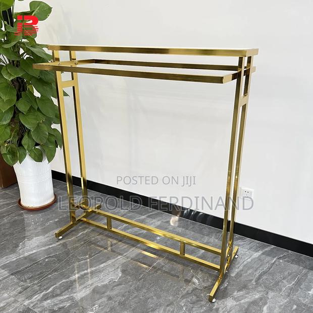 Golden Clothing Rack · Photo 3