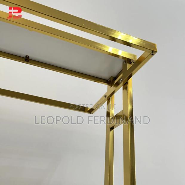 Golden Clothing Rack · Photo 5