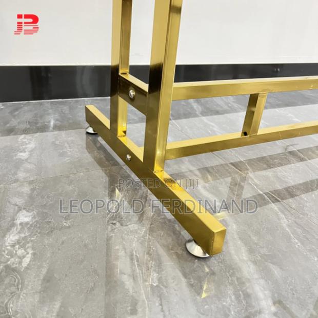 Golden Clothing Rack · Photo 6