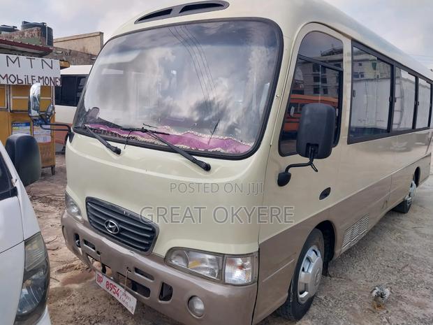 Hyundai County 2012 Beige · Photo 1