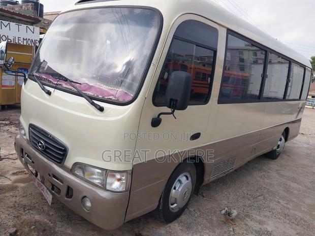Hyundai County 2012 Beige · Photo 2