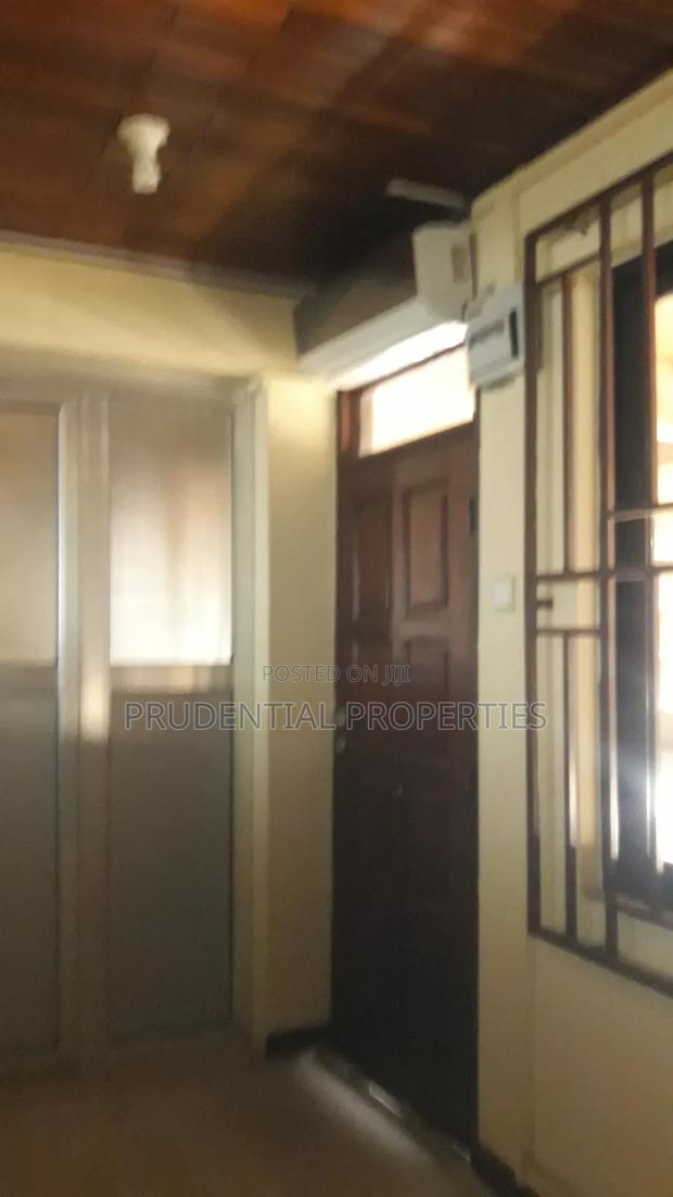 6 Room Office Space for Rent at Lapaz · Photo 1