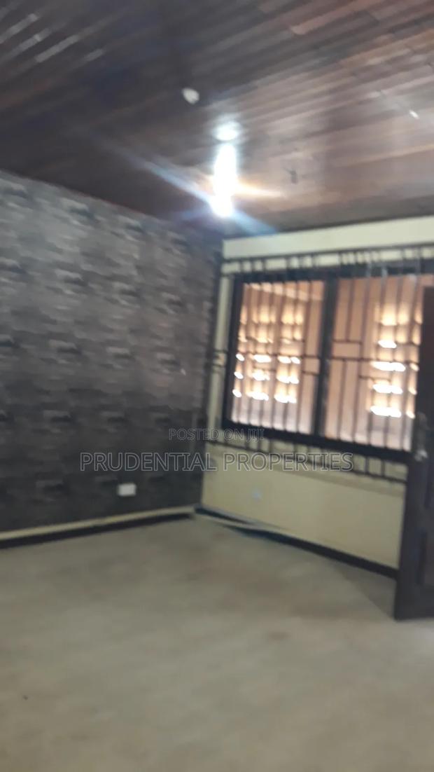 6 Room Office Space for Rent at Lapaz · Photo 3