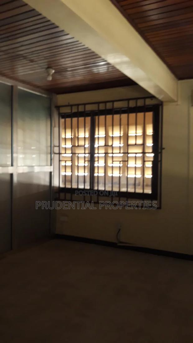 6 Room Office Space for Rent at Lapaz · Photo 6