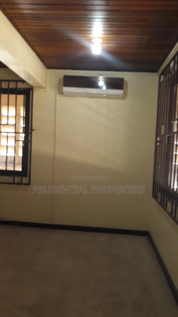 6 Room Office Space for Rent at Lapaz · Photo 8