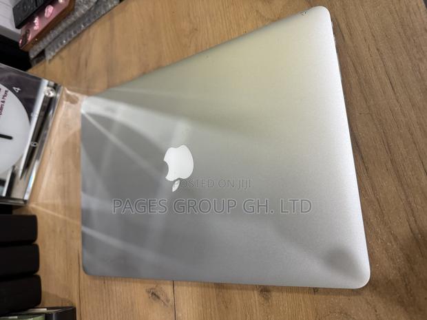 Laptop Apple MacBook Air 2017 8GB Intel Core i5 SSD 512GB · Photo 4