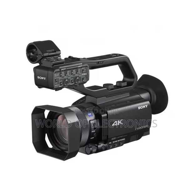 HXR-Nx80 Handheld Camcorder - HDR - Sony Pro · Photo 1