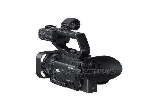 Sony HXR-Nx80 Nxcam W/ HDR Fast Hybrid Af Camcorder · Photo 1