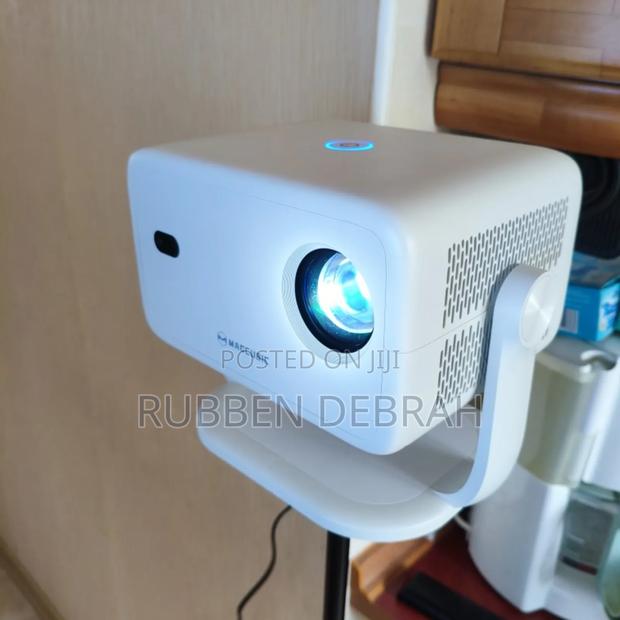 Advanced Smart Projector · Photo 2