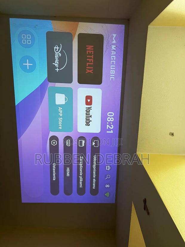Advanced Smart Projector · Photo 3