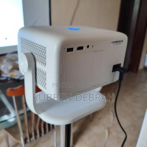 Advanced Smart Projector · Photo 4