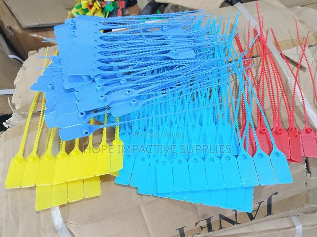 Safety Seals (Colour Code) · Photo 3