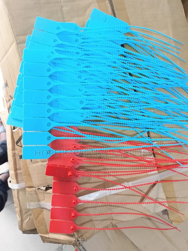Safety Seals (Colour Code) · Photo 6