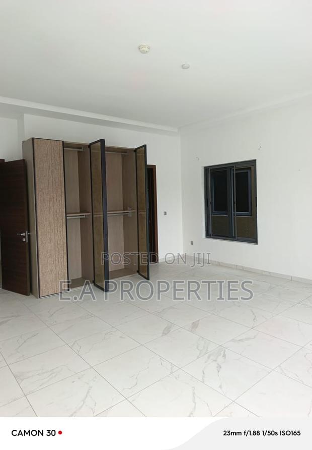7bdrm House in E A Properties, Bawaleshie for rent · Photo 1