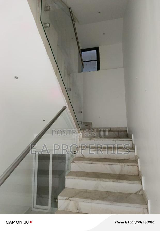 7bdrm House in E A Properties, Bawaleshie for rent · Photo 3
