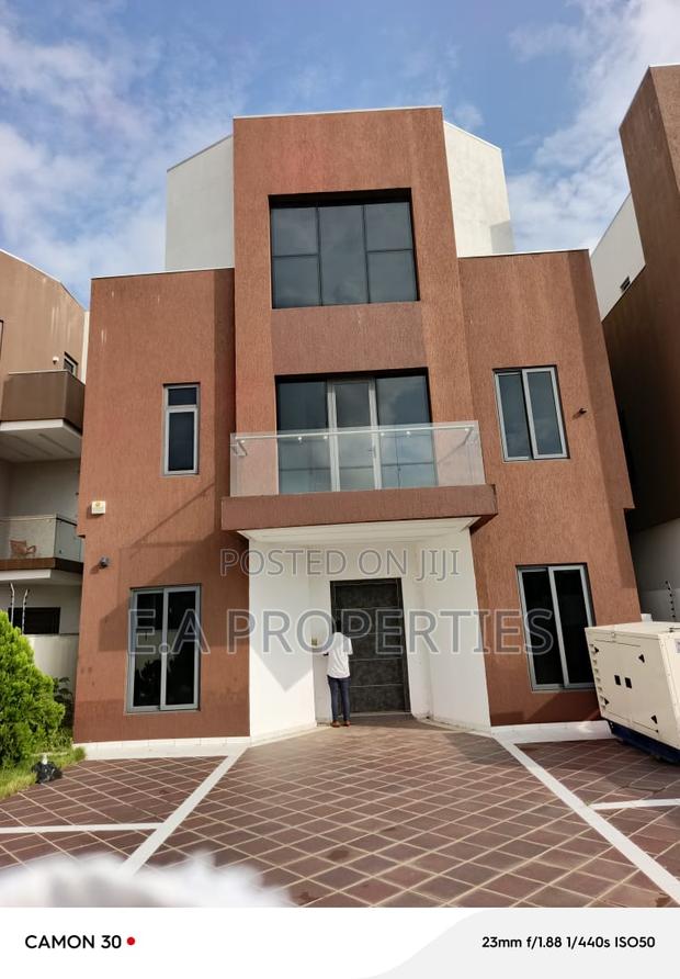 7bdrm House in E A Properties, Bawaleshie for rent · Photo 5