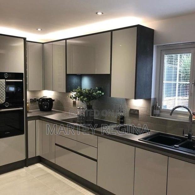 Luxury Kitchen · Photo 1