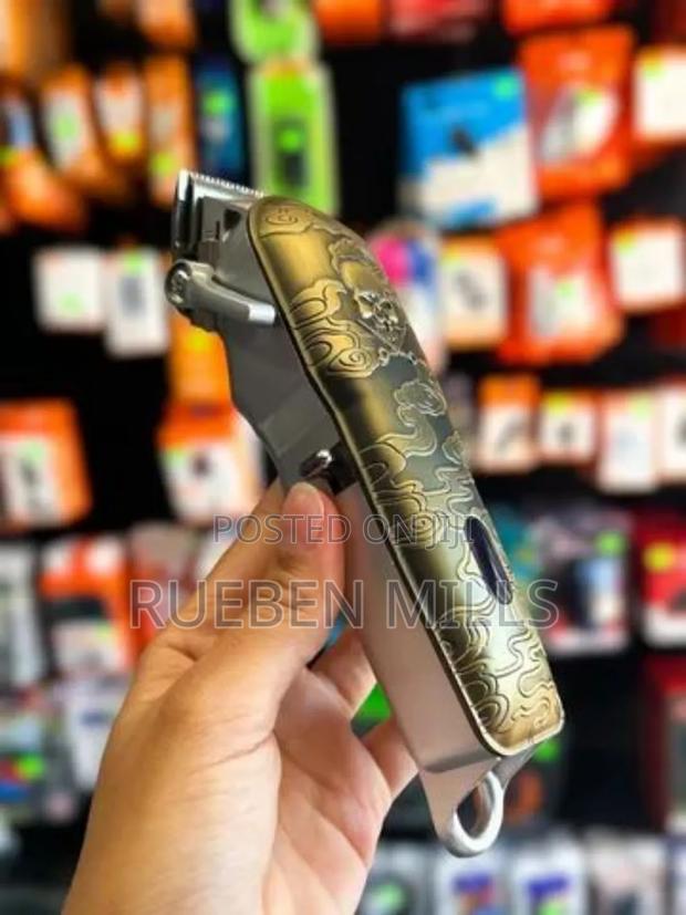 Waer Wa-1915 Cordless Barber Hair Clipper Barbering Machine · Photo 1