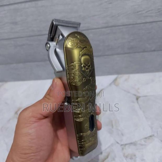 Shop Waer Chargeable Digital Barbering Machine Hair Clipper · Photo 1